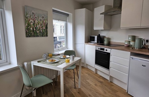 Cromer Apartment | 100 m² Apartment ∙ 1 bedroom ∙ 4 guests