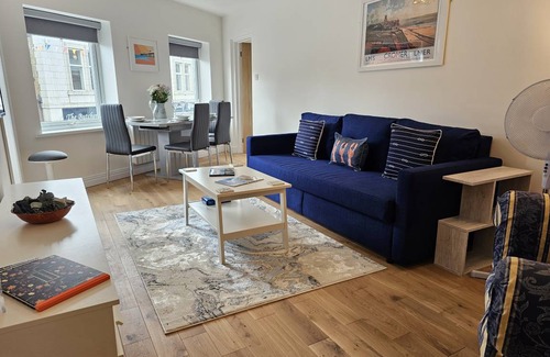 Cromer Apartment | 100 m² Apartment ∙ 1 bedroom ∙ 4 guests