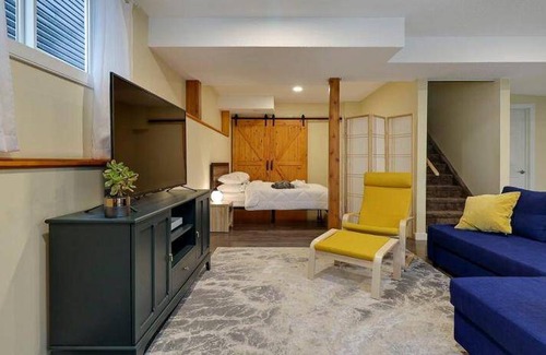 Cochrane Apartment | 100 m² Apartment ∙ 1 bedroom ∙ 4 guests