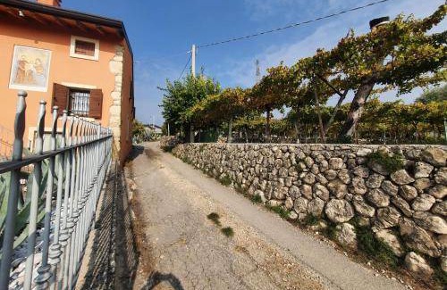 Negrar Apartment | 100 m² Apartment ∙ 2 bedrooms ∙ 4 guests