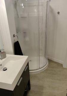 Grimsby Apartment | 100 m² Apartment ∙ 2 bedrooms ∙ 5 guests