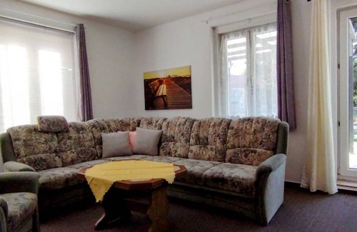 Goerlitz Apartment | 100 m² Apartment ∙ 2 bedrooms ∙ 4 guests