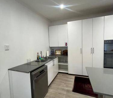Waverley Apartment | 100 m² Apartment ∙ 2 bedrooms ∙ 4 guests