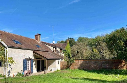 Chateau-Landon Apartment | 100 m² Apartment ∙ 3 bedrooms ∙ 6 guests