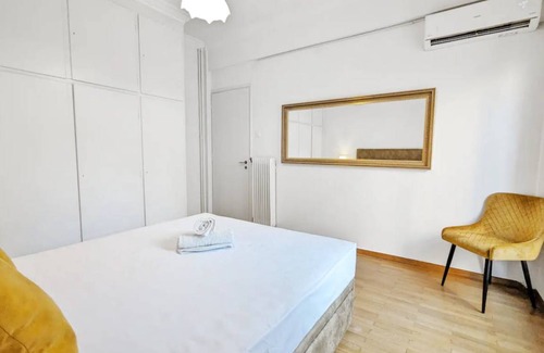 Platia Viktorias Apartment | 100 m² Apartment ∙ 3 bedrooms ∙ 10 guests
