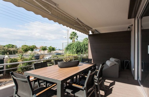 Glyfada Apartment | 100 m² Apartment ∙ 3 bedrooms ∙ 7 guests