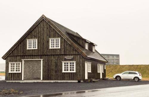 Grindavik Apartment | 100 m² Apartment ∙ 2 bedrooms ∙ 4 guests