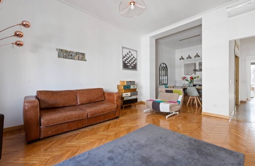 Guastalla Apartment | 100 m² Apartment ∙ 2 bedrooms ∙ 5 guests