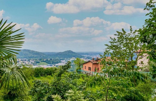 Tavernerio Apartment | 100 m² Apartment ∙ 2 bedrooms ∙ 4 guests