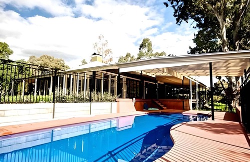 Upper Wakefield Bed & Breakfast | 100 m² Bed and breakfast ∙ 2 bedrooms ∙ 4 guests