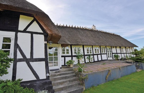 Brobyvaerk House | 100 m² Farmhouse ∙ 2 bedrooms ∙ 5 guests