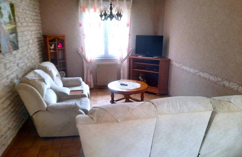 Montlibert House | 100 m² Gîte ∙ 3 bedrooms ∙ 6 guests
