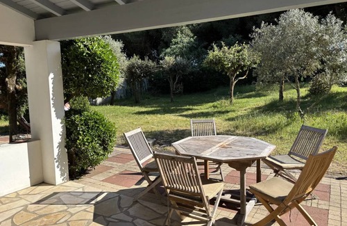 Sainte-Marie-de-Re House | 100 m² House ∙ 3 bedrooms ∙ 5 guests