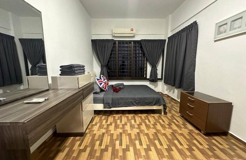 Taman Haji Zainal House | 100 m² House ∙ 3 bedrooms ∙ 11 guests