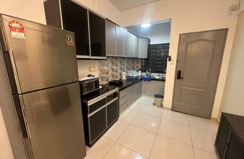 Taman Haji Zainal House | 100 m² House ∙ 3 bedrooms ∙ 11 guests