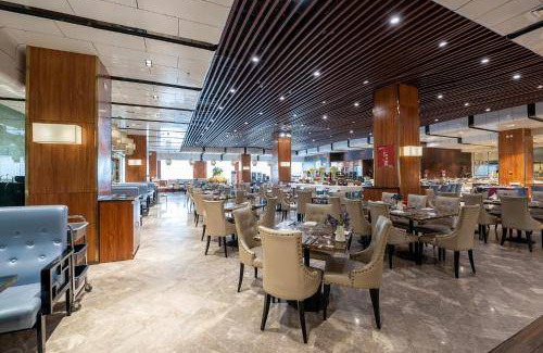 Shijiazhuang City Center Hotel | 100 m² Hotel ∙ 2 bedrooms ∙ 4 guests