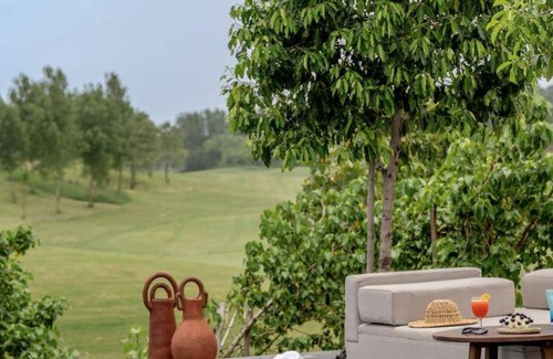 Sanand Hotel | 100 m² Hotel ∙ 2 bedrooms ∙ 4 guests