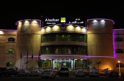 Al Qunfudhah Hotel | 100 m² Hotel ∙ 3 bedrooms ∙ 8 guests
