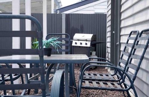 Ballarat House | 100 m² House ∙ 2 bedrooms ∙ 6 guests