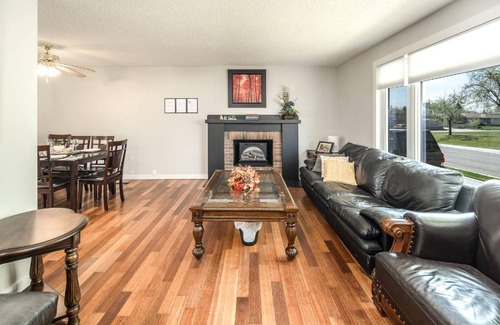 Calgary House | 100 m² House ∙ 5 bedrooms ∙ 10 guests