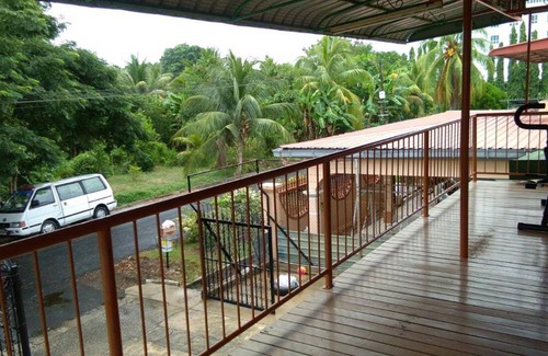 Sandakan House | 100 m² House ∙ 2 bedrooms ∙ 5 guests