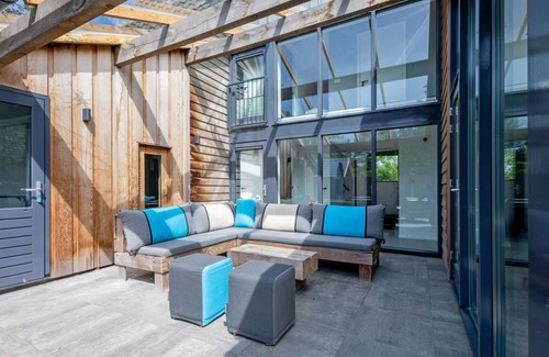 Den Hoorn House | 100 m² House ∙ 3 bedrooms ∙ 5 guests