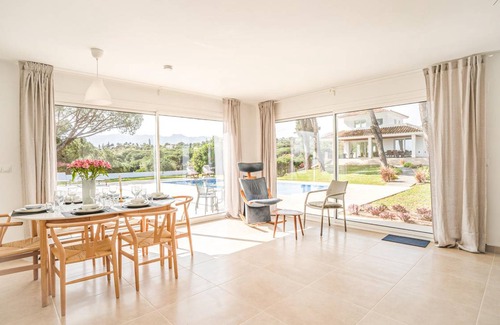 Marbella House | 100 m² House ∙ 2 bedrooms ∙ 4 guests