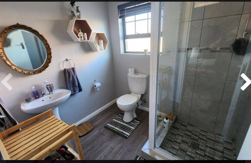 Oudtshoorn House | 100 m² House ∙ 2 bedrooms ∙ 4 guests