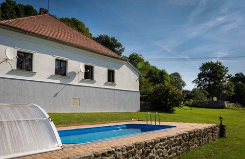 Bezdekov House | 100 m² House ∙ 2 bedrooms ∙ 6 guests