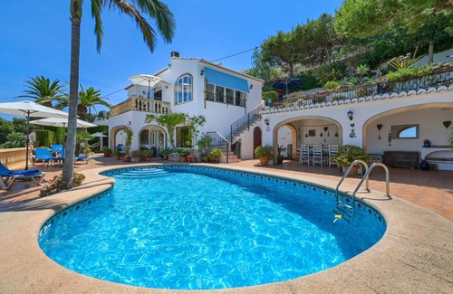 Trencall House | 100 m² House ∙ 2 bedrooms ∙ 4 guests
