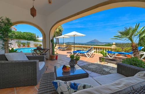 Trencall House | 100 m² House ∙ 2 bedrooms ∙ 4 guests