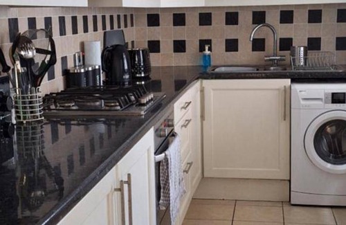 Holywood House | 100 m² House ∙ 2 bedrooms ∙ 4 guests