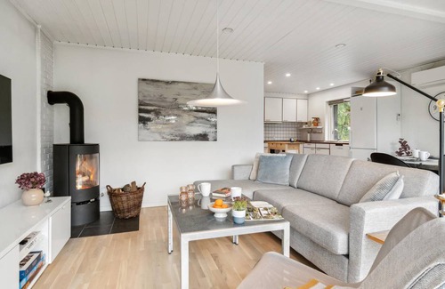 Hojslev House | 100 m² House ∙ 2 bedrooms ∙ 6 guests