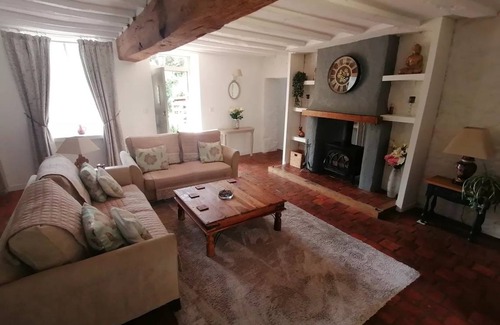 Cromac House | 100 m² House ∙ 2 bedrooms ∙ 4 guests