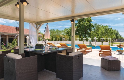 Unesic House | 100 m² House ∙ 2 bedrooms ∙ 6 guests
