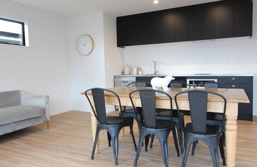 Wanaka House | 100 m² House ∙ 2 bedrooms ∙ 4 guests