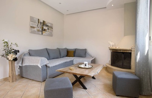 Agios Sostis House | 100 m² House ∙ 2 bedrooms ∙ 7 guests