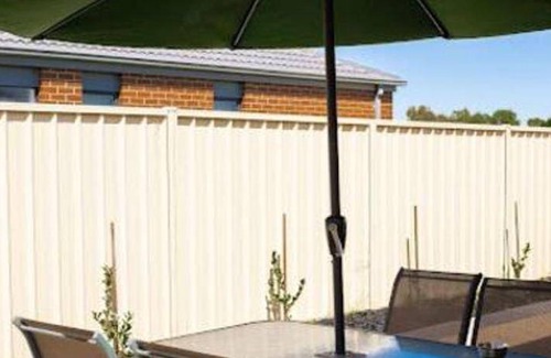 Shepparton South House | 100 m² House ∙ 3 bedrooms ∙ 5 guests