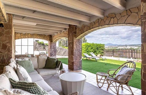 Sant Cugat del Valles House | 100 m² House ∙ 3 bedrooms ∙ 6 guests