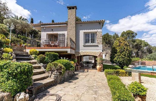 Sant Cugat del Valles House | 100 m² House ∙ 3 bedrooms ∙ 6 guests