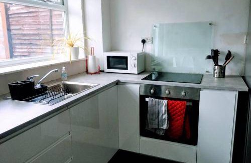 Marston Green House | 100 m² House ∙ 3 bedrooms ∙ 7 guests