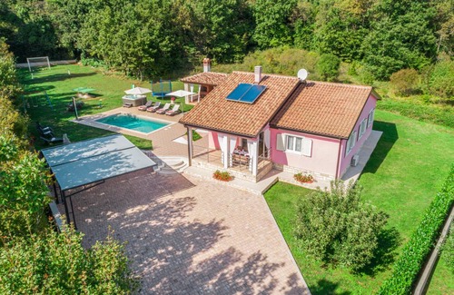 Marceljani House | 100 m² House ∙ 3 bedrooms ∙ 8 guests