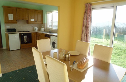 Bundoran House | 100 m² House ∙ 3 bedrooms ∙ 5 guests