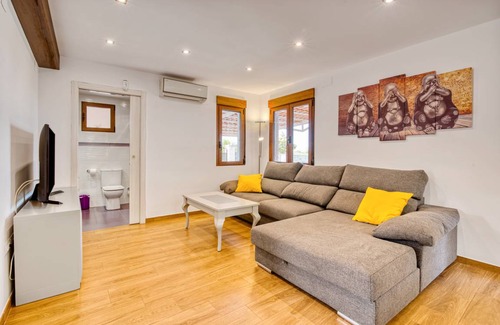 Macastre House | 100 m² House ∙ 3 bedrooms ∙ 9 guests