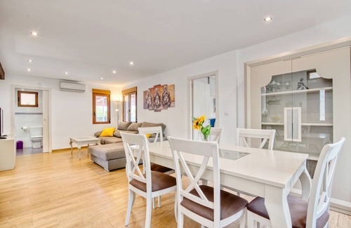 Macastre House | 100 m² House ∙ 3 bedrooms ∙ 9 guests