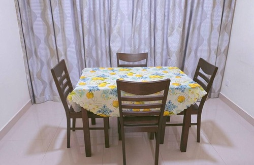 Sandakan House | 100 m² House ∙ 3 bedrooms ∙ 7 guests