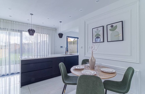 Saint-Pol-sur-Mer House | 100 m² House ∙ 3 bedrooms ∙ 4 guests