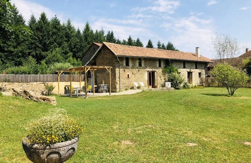 Chalus House | 100 m² House ∙ 3 bedrooms ∙ 6 guests