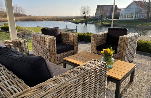 Makkum House | 100 m² House ∙ 3 bedrooms ∙ 5 guests