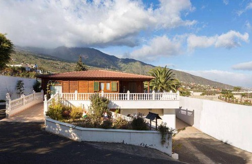 Arafo House | 100 m² House ∙ 3 bedrooms ∙ 9 guests